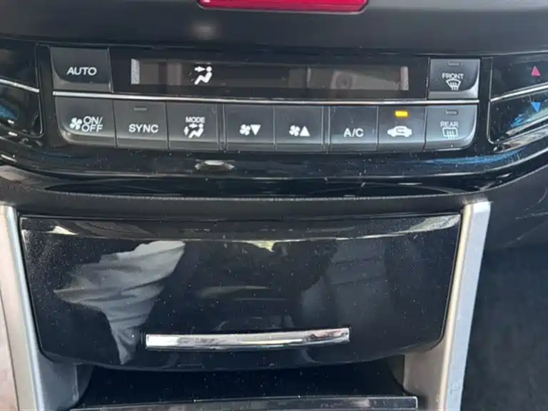 Honda Accord 2018 — фото 20