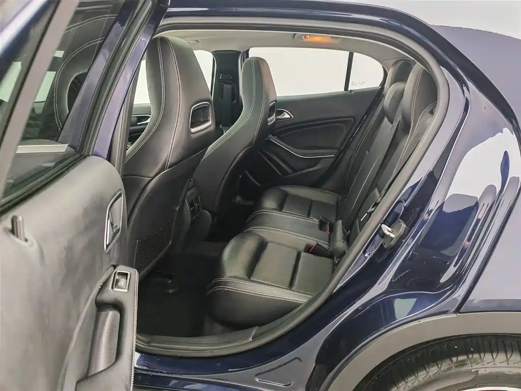 Mercedes-Benz GLA 2016 — фото 15