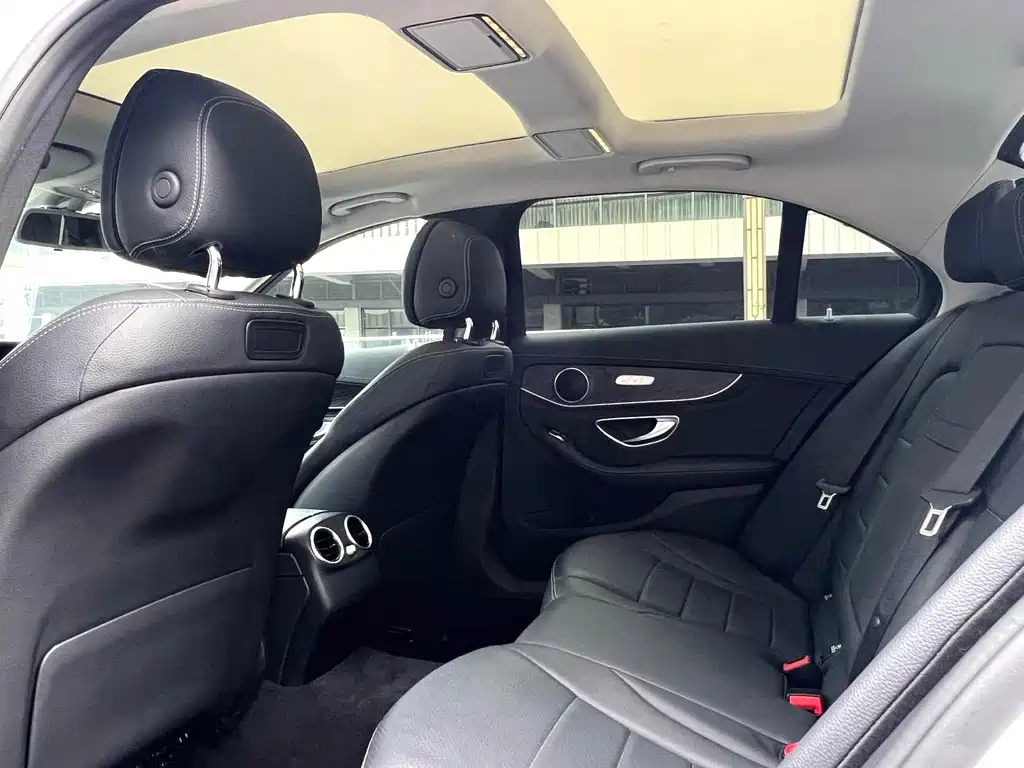 Mercedes-Benz C-Class 2018 — фото 8