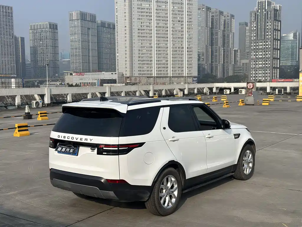 Land Rover Discovery 2018 — фото 16