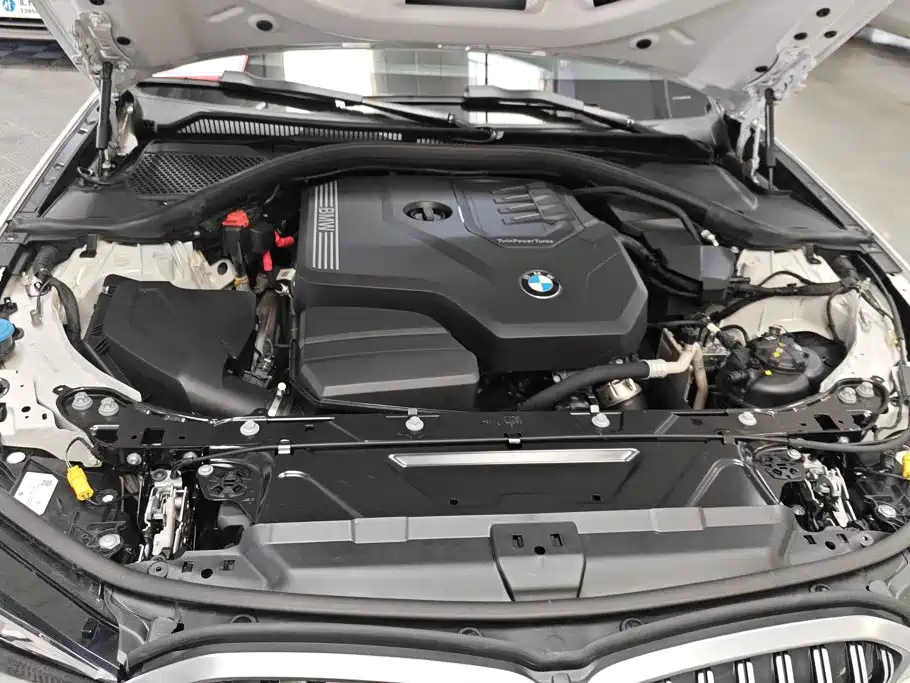 BMW 3 Series 2024 — фото 10
