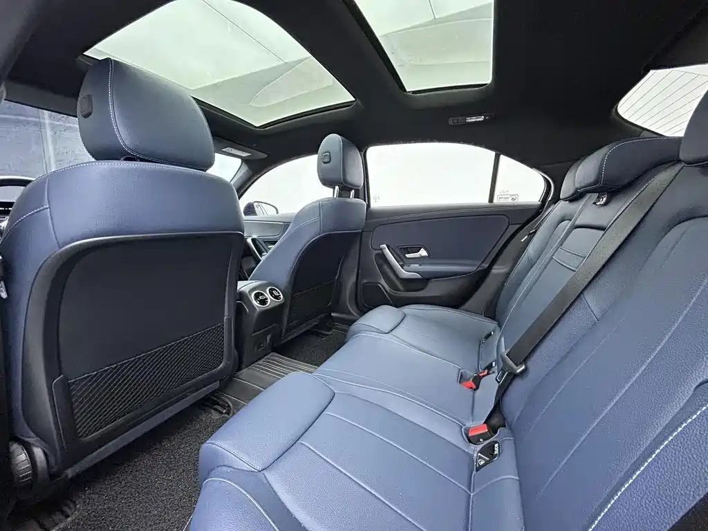Mercedes-Benz A-Class 2022 — фото 10