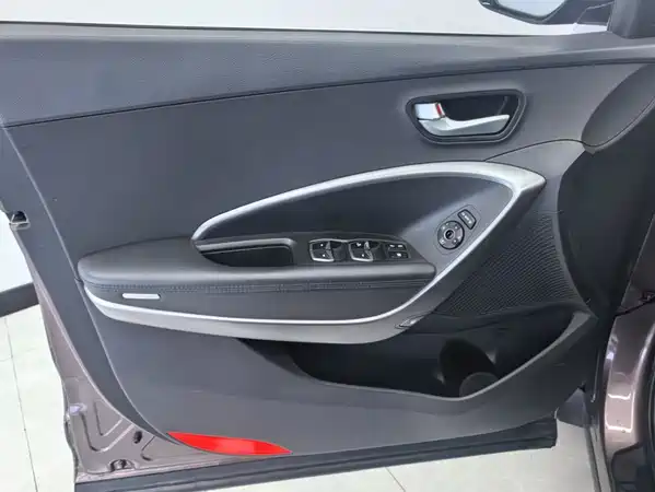 Hyundai Santa Fe 2014