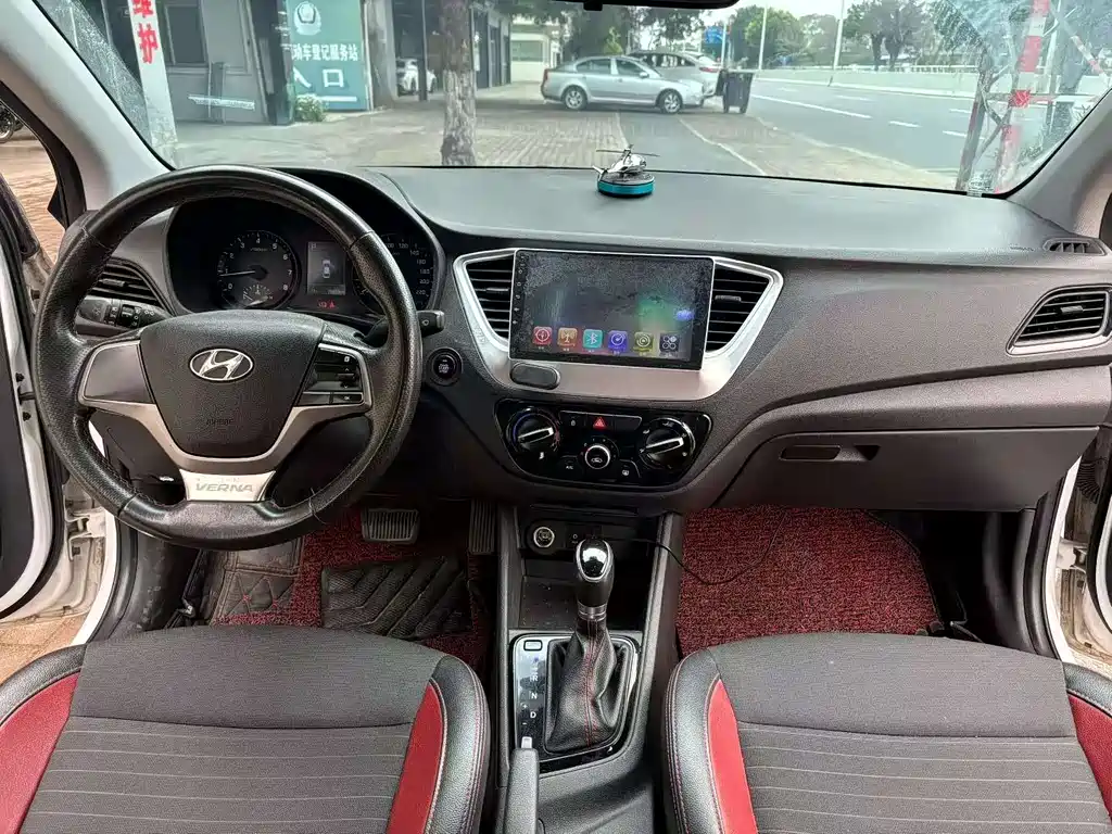 Hyundai Verna 2017 — фото 5