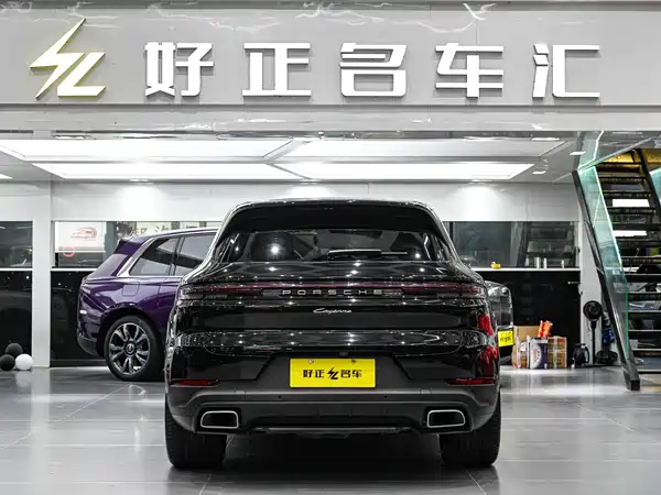Porsche Cayenne 2025