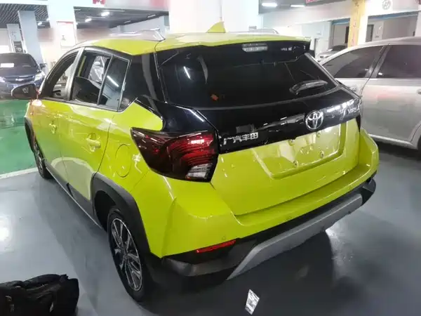 Toyota Yaris L 2021