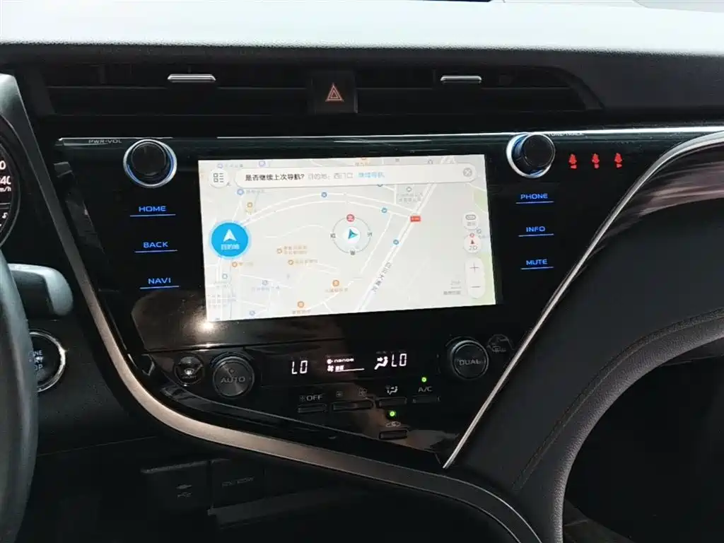 Toyota Camry 2020 — фото 13