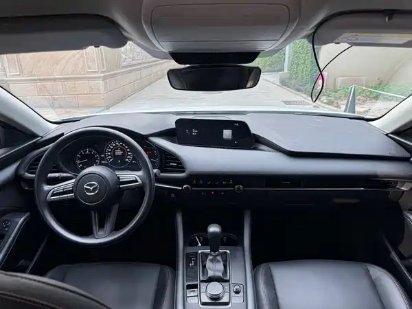 Mazda 3 Axela 2024