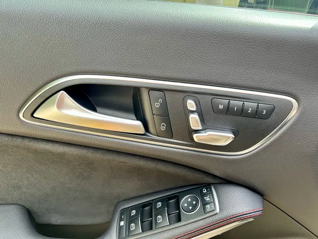Mercedes-Benz CLA 2018 — фото 16