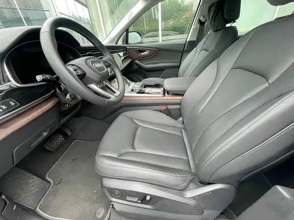Audi Q7 2025