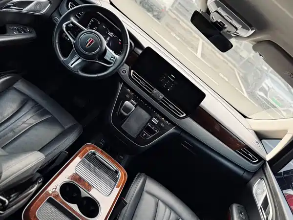 Hongqi HQ9 PHEV 2024