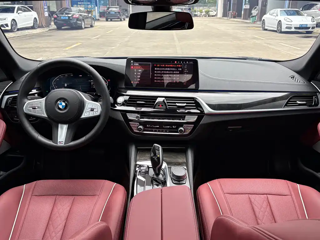 BMW 5 Series 2024 — фото 10