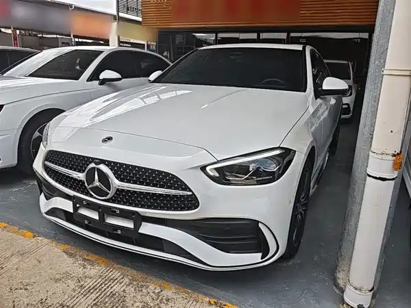 Mercedes-Benz C-Class 2024