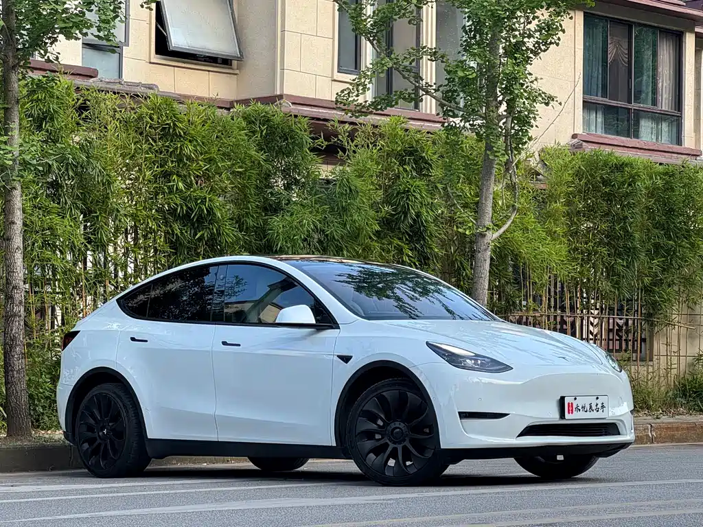 Tesla Model Y 2022 — фото 14