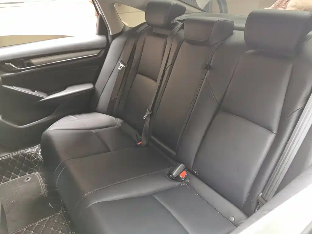 Honda Accord 2020 — фото 13