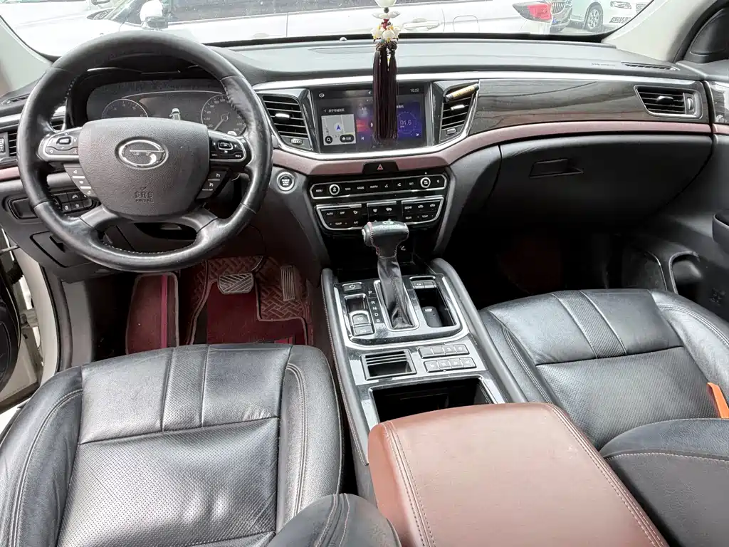 GAC Motor Trumpchi GS8 2018 — фото 12