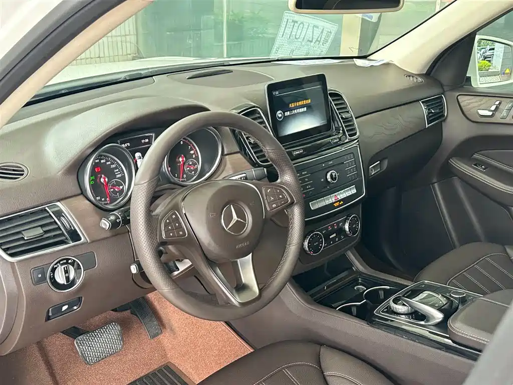 Mercedes-Benz GLE 2017 — фото 5