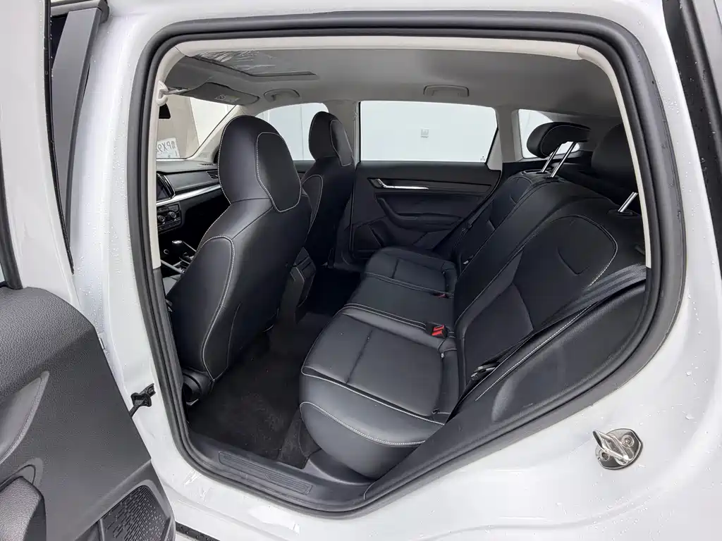 Skoda Kamiq 2023 — фото 15