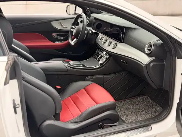 Mercedes-Benz E-Class 2022