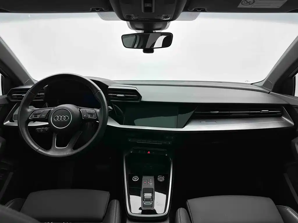 Audi A3 2023 — фото 15