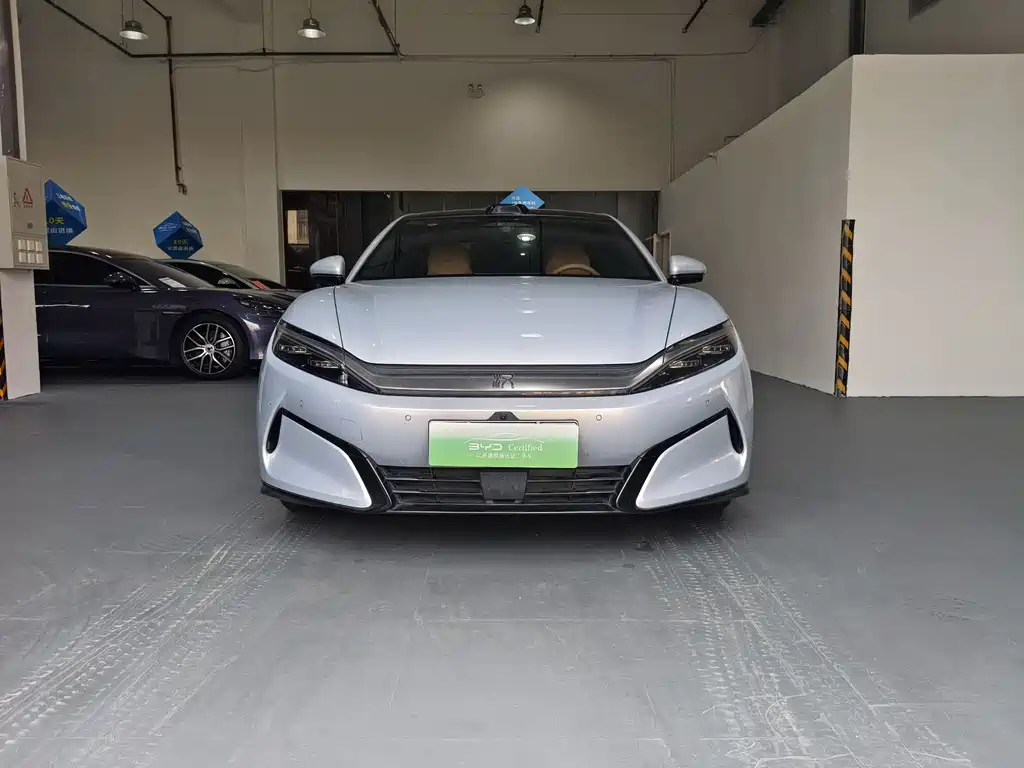 BYD Han L 2025