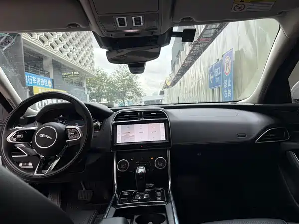 Jaguar XEL 2021