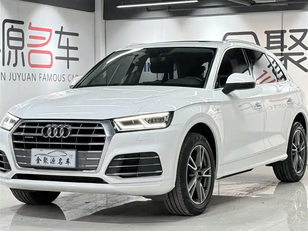 Audi Q5L 2019 — фото 1