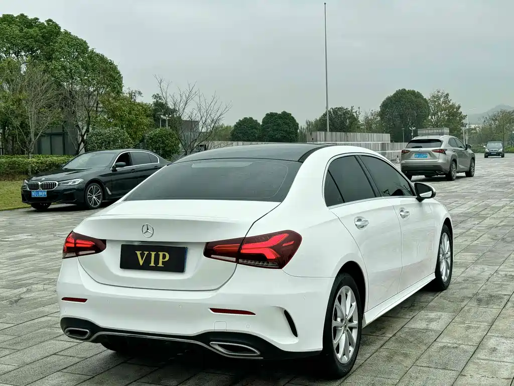 Mercedes-Benz A-Class 2019 — фото 4