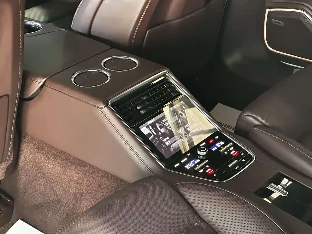Porsche Panamera 2022 — фото 18