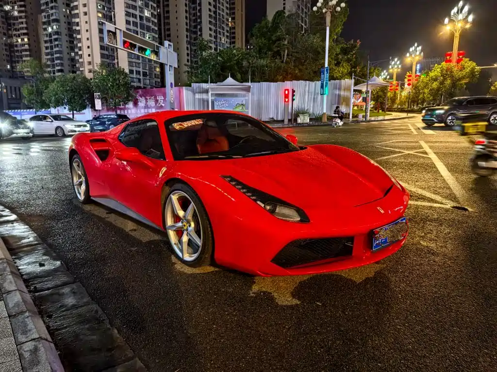 Ferrari 488 2019 — фото 2