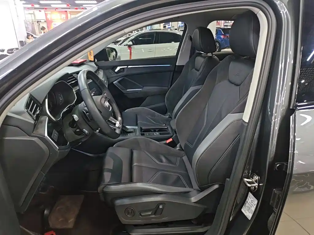 Audi Q3 Sportback 2022 — фото 15