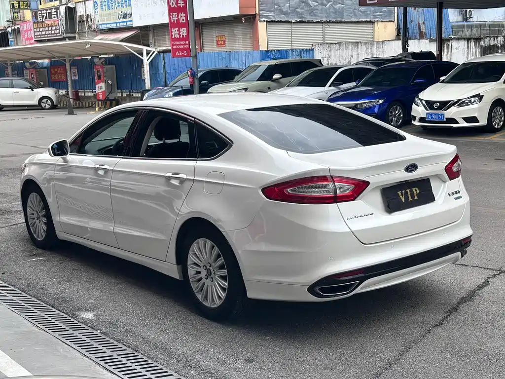 Ford Mondeo 2014 — фото 3