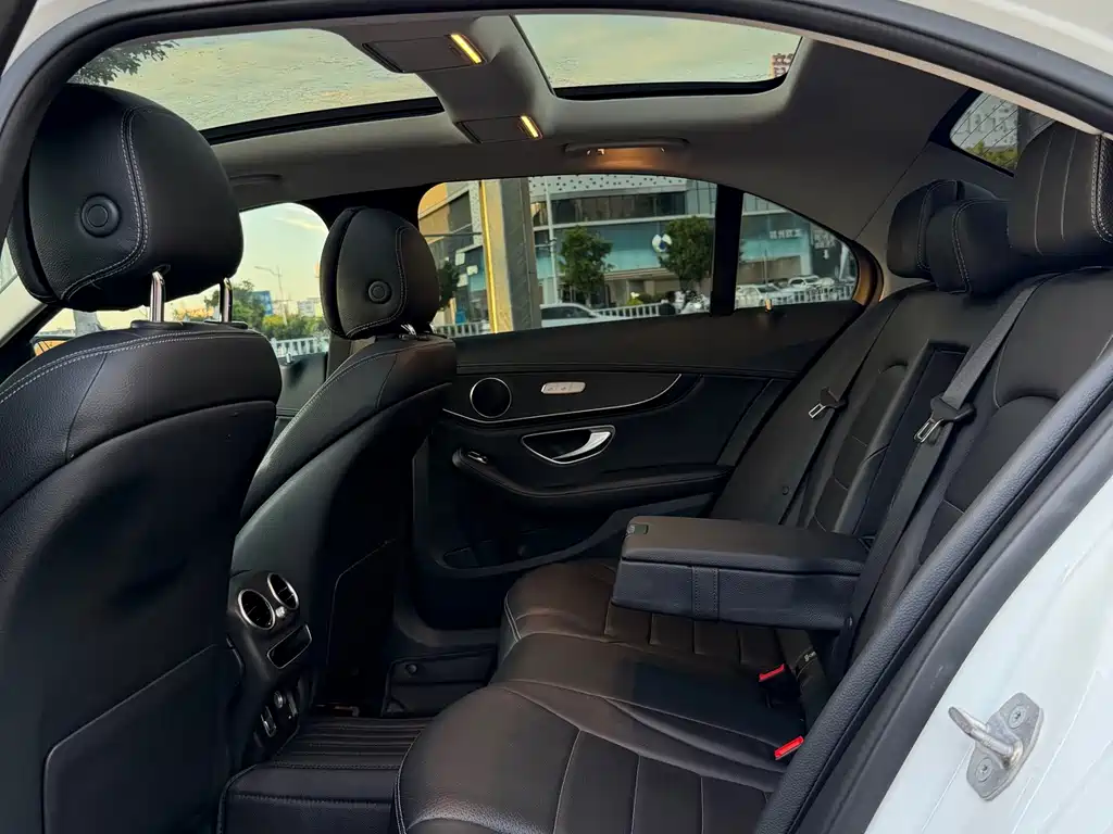 Mercedes-Benz C-Class 2020