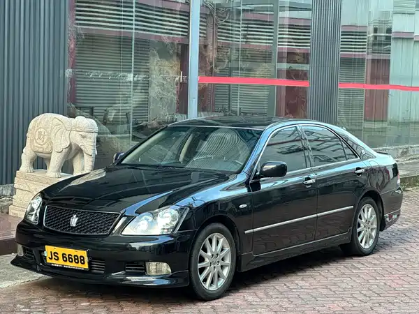 Toyota Crown 2005