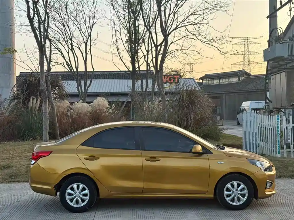 Hyundai Verna 2017 — фото 12