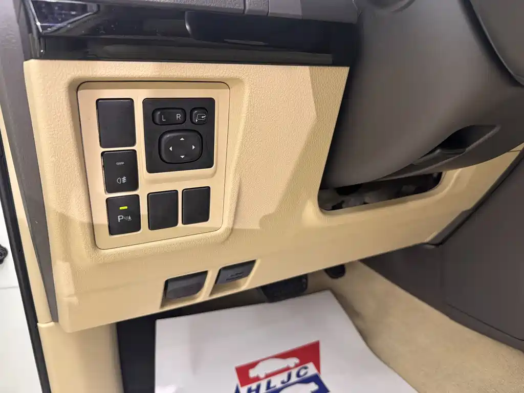 Toyota Prado 2017 — фото 15