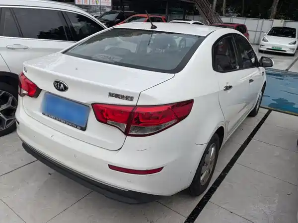 Kia K2 2015