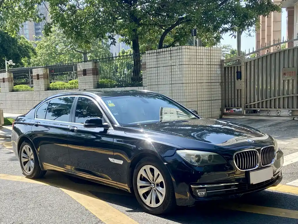 BMW 7 Series 2013 — фото 3