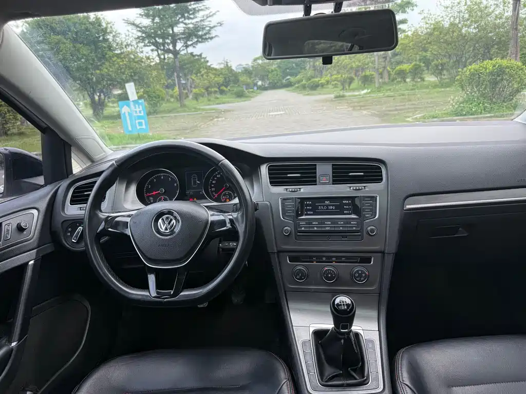 Volkswagen Golf 2015 — фото 14