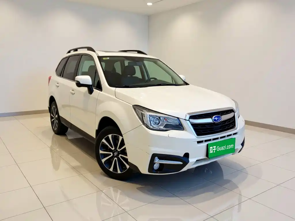 Subaru Forester 2018 — фото 3