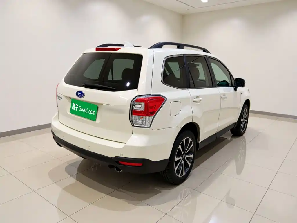 Subaru Forester 2018 — фото 6