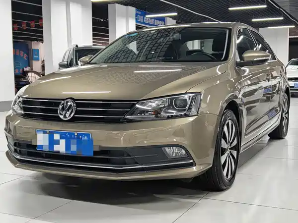 Volkswagen Sagitar 2016