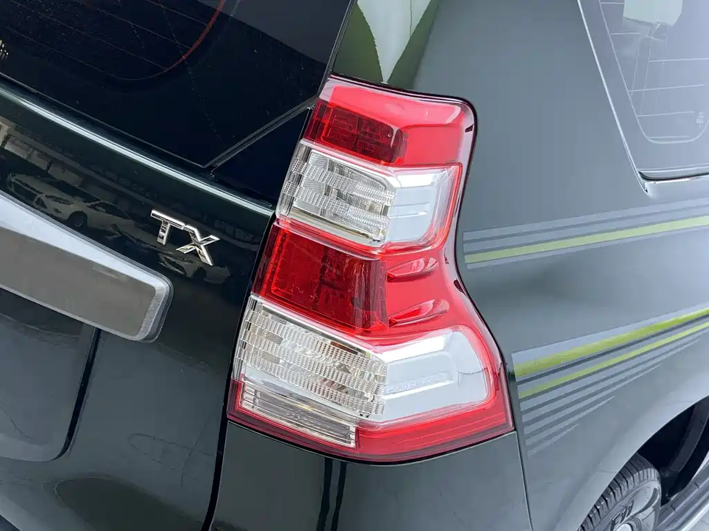 Toyota Prado 2017 — фото 27