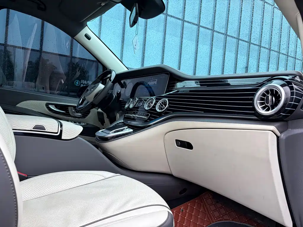 Mercedes-Benz Vito 2023 — фото 17