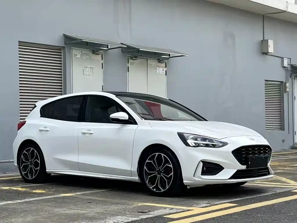 Ford Focus 2020 — фото 3