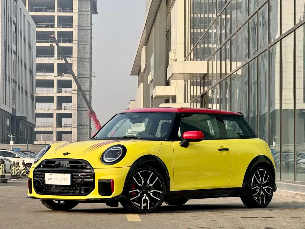 MINI JCW 2025