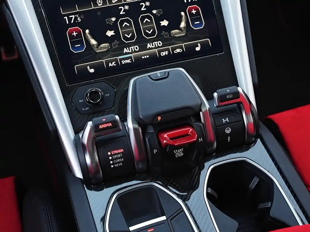 Lamborghini Urus 2020 — фото 11