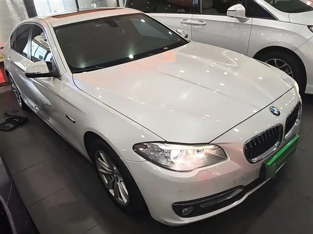 BMW 5 Series 2015 — фото 4