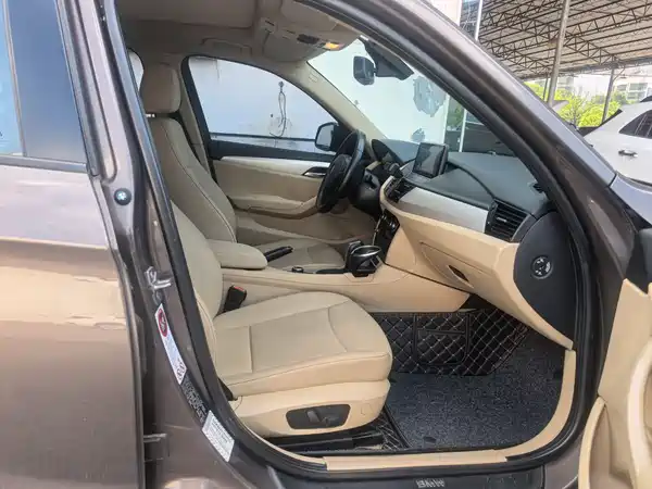 BMW X1 2012