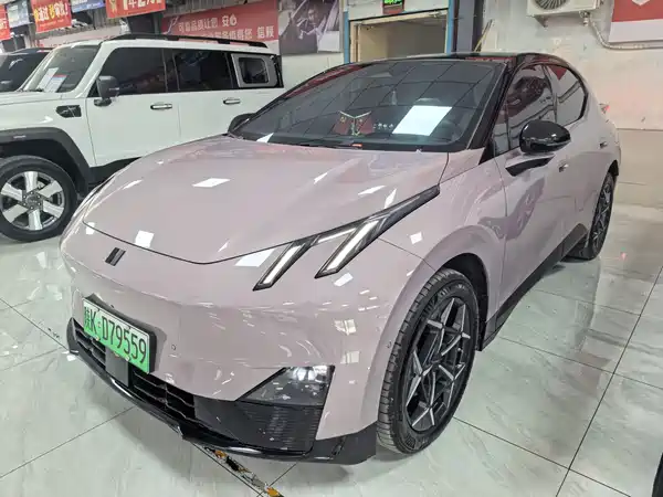 Lynk & Co Z20 2025